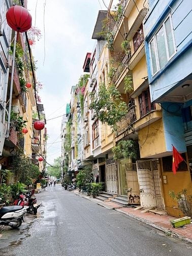 BÁN NHÀ XUÂN THỦY, LÔ GÓC Ô TÔ VÀO NHÀ, 155M2 × 4 TẦNG, MT 10M, 40 TỶ