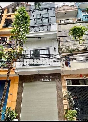 Tôi cần bán nhà Tiểu Khu Ngọc Khánh La Thành 5tầng thang máy.