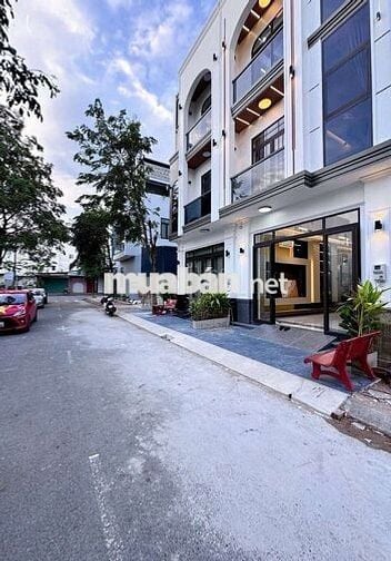 NHÀ 2 LẦU + FUL NỘI THẤT CAO CẤP - KHU VH TÂY ĐÔ