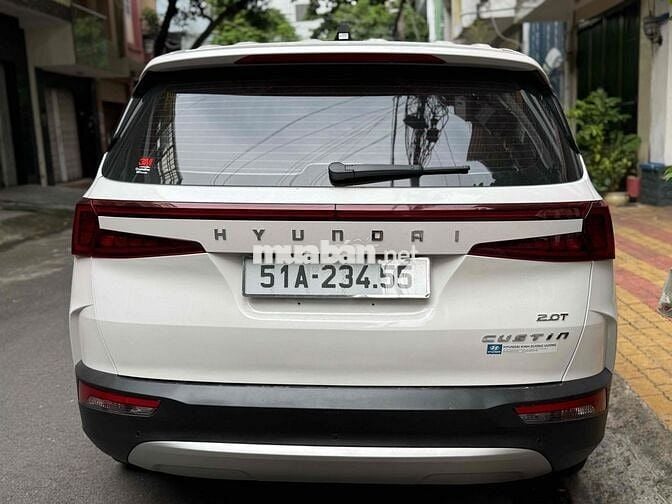 Hyundai Custin 2023 Cao Cấp 2.0T - 5000 km