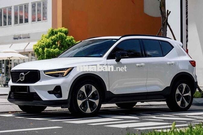 Volvo XC40 Ultimate B5 AWD 2023 Siu Đẹp