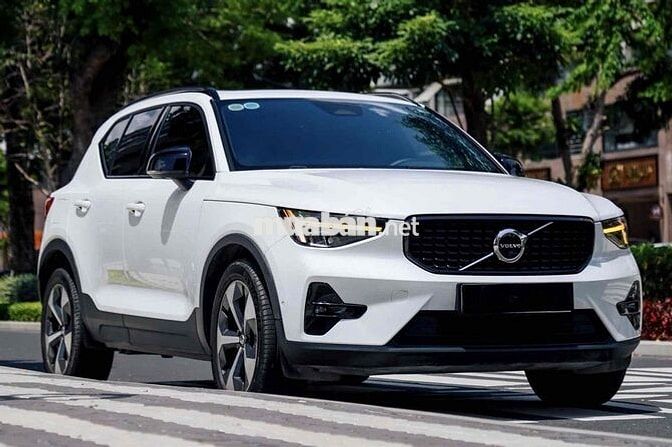 Volvo XC40 Ultimate B5 AWD 2023 Siu Đẹp