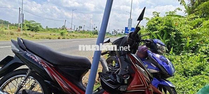 Xe full giấy tờ đầy đủ.  Có giới thiệu chủ xe