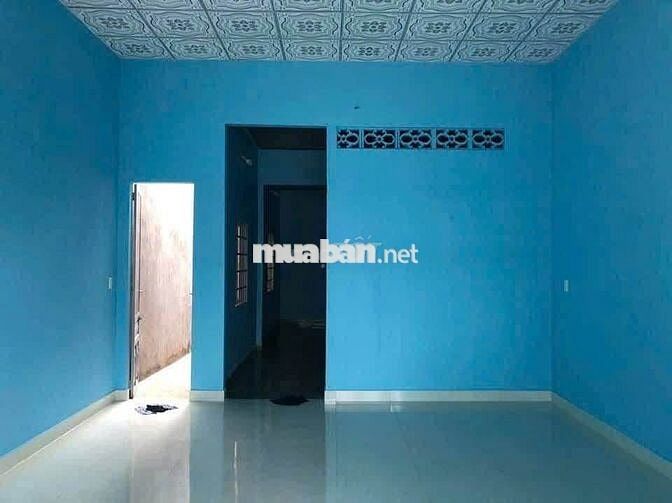Cần bán gấp căn nhà ở Đ. Phùng Thị Chuyện, Hóc Môn 100m2 SHR giá 918tr