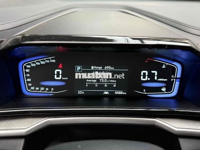 Hyundai Custin 2023 Cao Cấp 2.0T - 5000 km