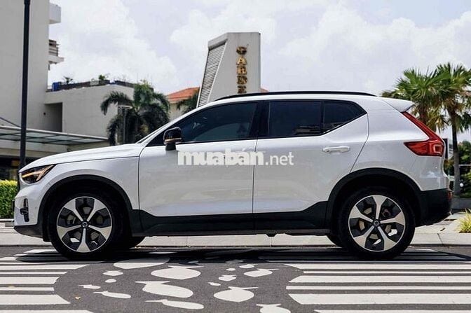 Volvo XC40 Ultimate B5 AWD 2023 Siu Đẹp