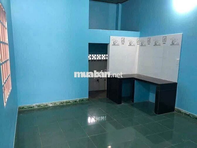 Cần bán gấp căn nhà ở Đ. Phùng Thị Chuyện, Hóc Môn 100m2 SHR giá 918tr