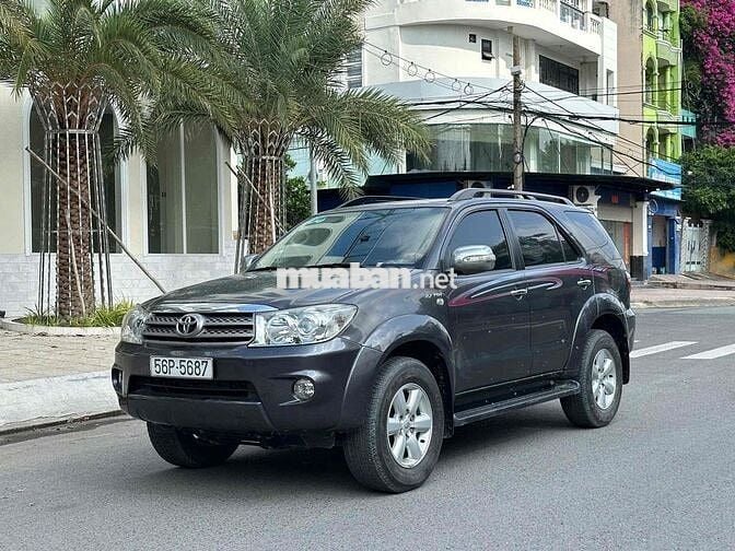 TOYOTA FORTUNER 2.7V HAI CẦU MÁY XĂNG