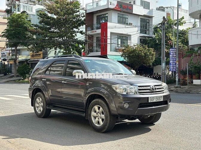 TOYOTA FORTUNER 2.7V HAI CẦU MÁY XĂNG