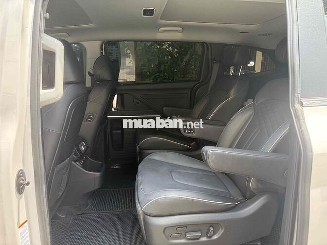 Hyundai Custin 2023 Cao Cấp 2.0T - 5000 km
