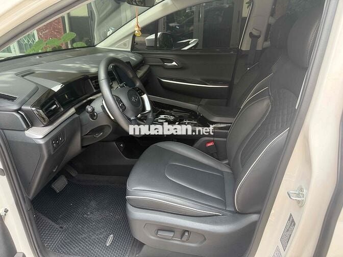 Hyundai Custin 2023 Cao Cấp 2.0T - 5000 km