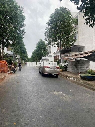 Nhà trệt lầu 3 phòng KDC Nam Long 2