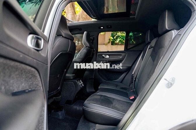 Volvo XC40 Ultimate B5 AWD 2023 Siu Đẹp