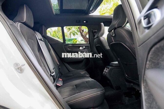 Volvo XC40 Ultimate B5 AWD 2023 Siu Đẹp