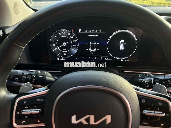 Kia Carnival 2023 Signature 2.2D - 22000 km