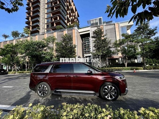 Kia Carnival 2023 Signature 2.2D - 22000 km