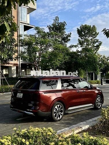 Kia Carnival 2023 Signature 2.2D - 22000 km