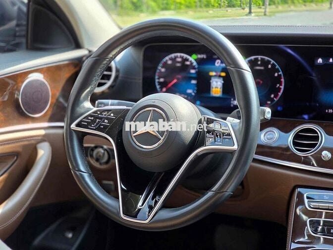 E200 Exclusive 2022 Siêu Lướt