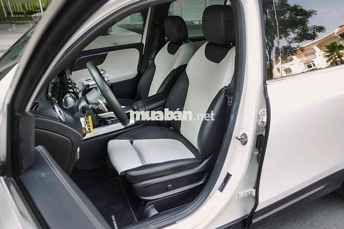 Mercedes GLB200 AMG 2021 - up nhiều option