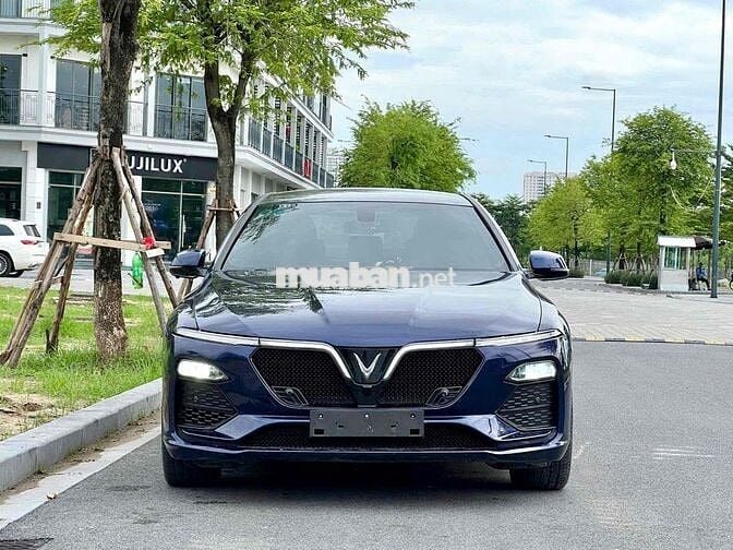 VinFast Lux A2.0 2022 A2.0 Tiêu chuẩn - 29000 km