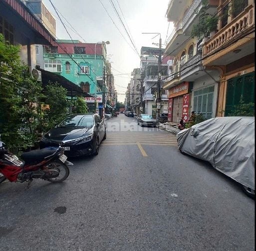 BÁN NHÀ TRUNG KÍNH Ô TÔ TRÁNH VỈA HÈ, 30M2 × 5 TẦNG, 6PN, CHỈ 14.1 TỶ