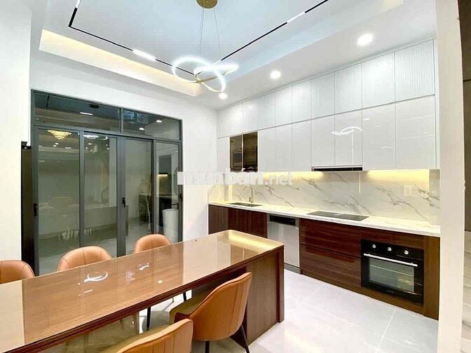 Nhà Phố Tân Cổ Điển Mới Xây Phú Thuận Quận 7
