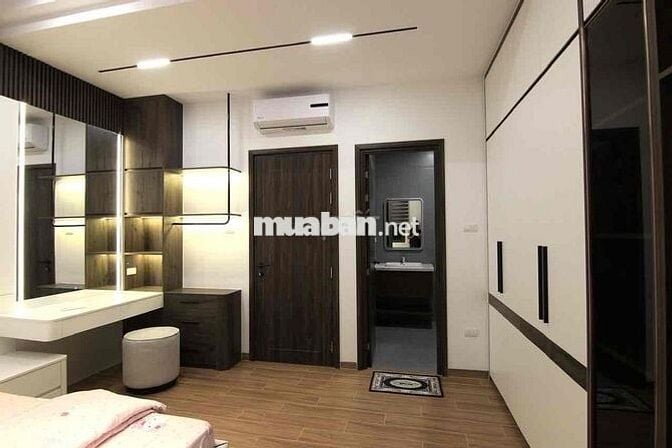 Nhà Phố Tân Cổ Điển Mới Xây Phú Thuận Quận 7