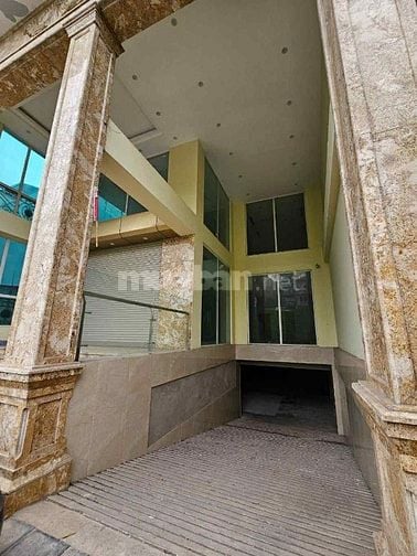 TÒA NHÀ VĂN PHÒNG MẶT PHỐ 7 TẦNG THANG MÁY - HẦM OTO - LÔ GÓC - MT 8.6