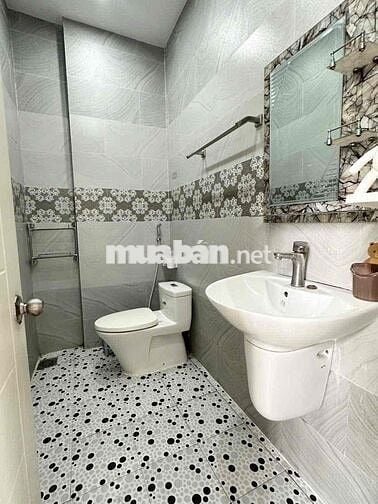 Bán Nhà Lầu Góc 2 Mặt Tiền Hẻm 52 Hùng Vương Cạnh VinCom