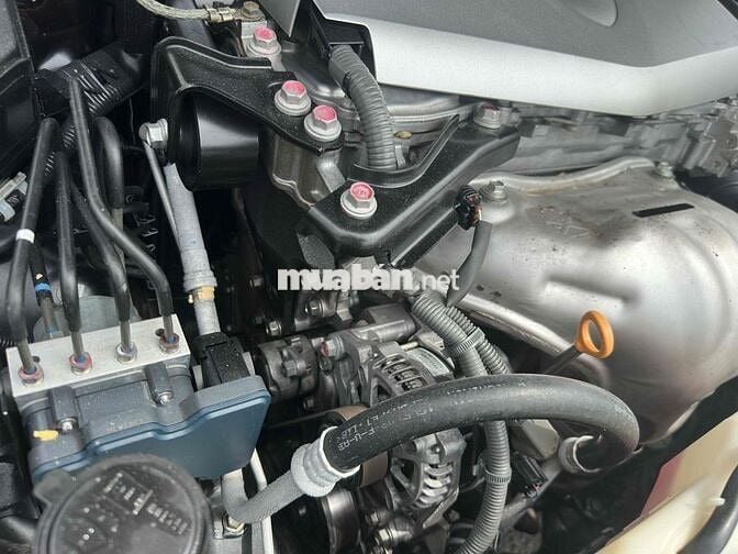 Toyota Camry 2017 2.0E bao thầy thợ test
