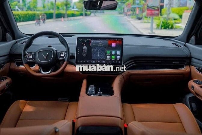 VinFast VF9 2025 Eco