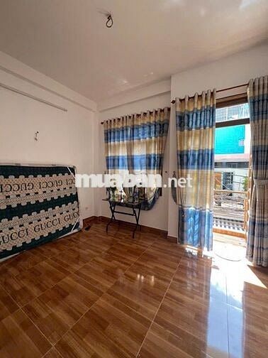 NR P6, Quận 8, hẻm 1/ bán gấp, 84m2/3tỷ250. 1trệt 2 lầu. SHR HOÀN CÔNG