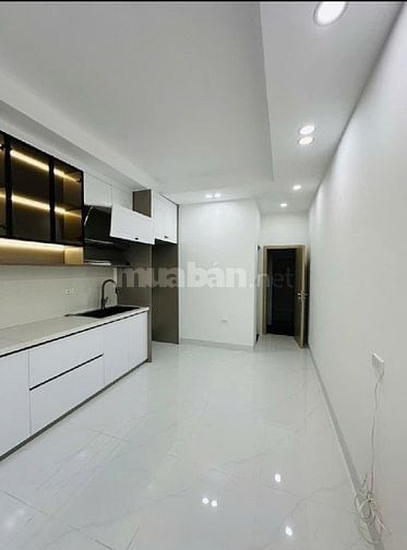 BÁN NHÀ TRUNG KÍNH Ô TÔ TRÁNH VỈA HÈ, 30M2 × 5 TẦNG, 6PN, CHỈ 14.1 TỶ