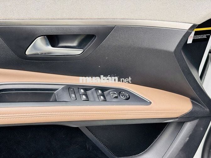 Peugeot 5008 GT LINE Trắng 2022 - 35000 km