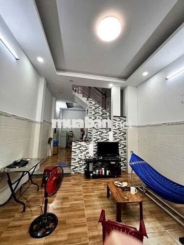 NR P6, Quận 8, hẻm 1/ bán gấp, 84m2/3tỷ250. 1trệt 2 lầu. SHR HOÀN CÔNG