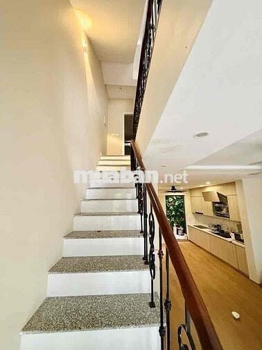 🌺🌺🌺BÁN NHÀ NGỌC LÂM PHỐ CỔ 4TẦNG NGÕ THÔNG VỚI PHỐ NGUYỄN VĂN CỪ - GAR