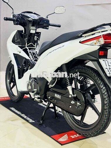 future 2025 - lướt 450km