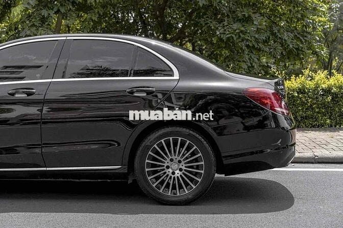 C250 Exclusive - 2017 màu đen siêu lướt rất cọp