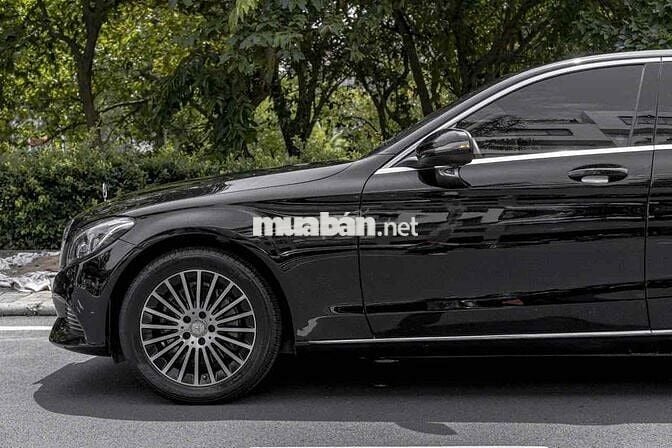 C250 Exclusive - 2017 màu đen siêu lướt rất cọp
