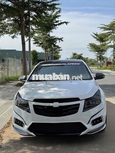 Chevrolet Cruze 2015 - Sedan Trắng, Số Sàn