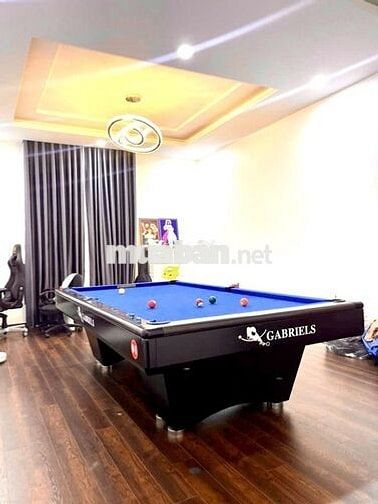 Bán nhà 3 Tầng 143m²,đương 2 xe hơi,gần chợ Dĩ An.LÔ GÓC