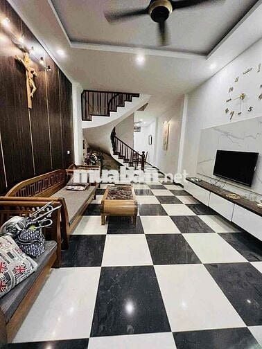Nhà Nguyên Căn 60m, 4 Tầng Cạnh Royal CiTy - Ngã Tư Sở