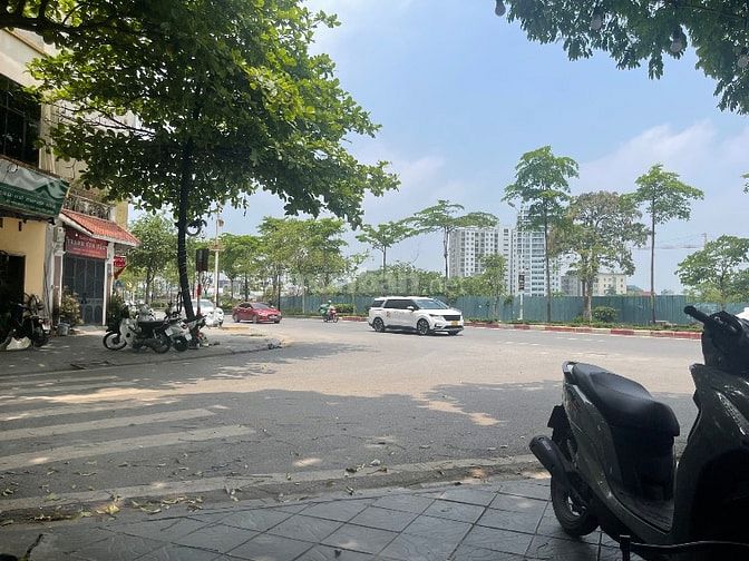 57m2 đất ngõ ô tô mặt tiền rộng sổ đỏ mới  thạch bàn long biên /