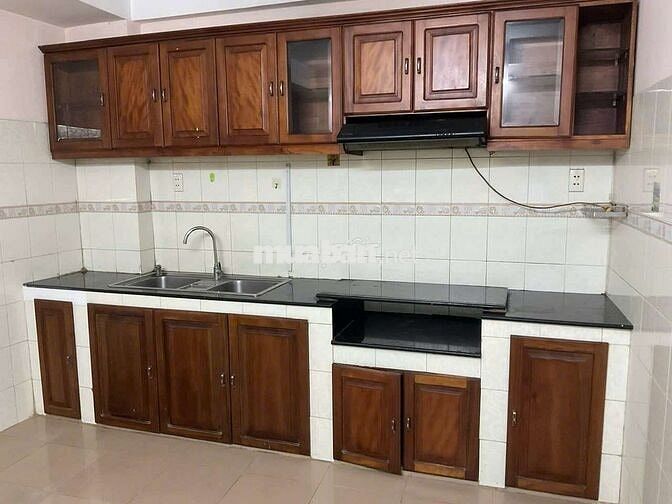 Nhà 4 tầng, 5 phòng ngủ, hẻm xe hơi, cách mặt tiền 20m
