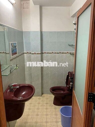 Nhà 4 tầng, 5 phòng ngủ, hẻm xe hơi, cách mặt tiền 20m