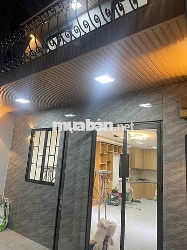XE HƠI ĐẬU NGÀY ĐÊM- 50m2-2 tầng mới- đi bộ tới aeon tân phú
