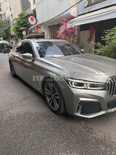 Bán xe BMW dòng xe cao cấp Series 7.M SPORT, màu xám, sản xuất 2023