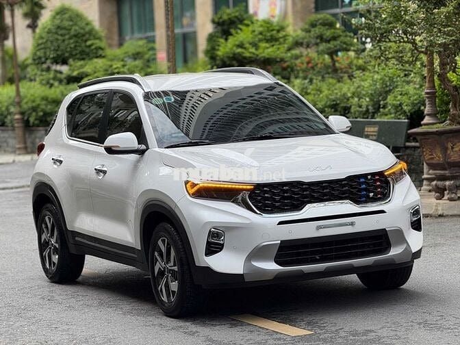 Kia sonet sx 2023 luxury Odo 2v km