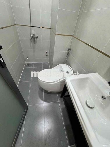 Đường số 5, 60m2 5 tầng, Dt: 4 x 16 Bình Hưng Hòa Bình Tân