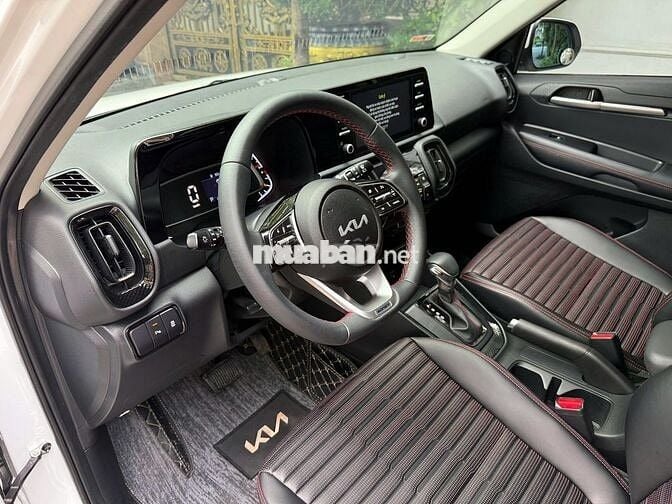 Kia sonet sx 2023 luxury Odo 2v km